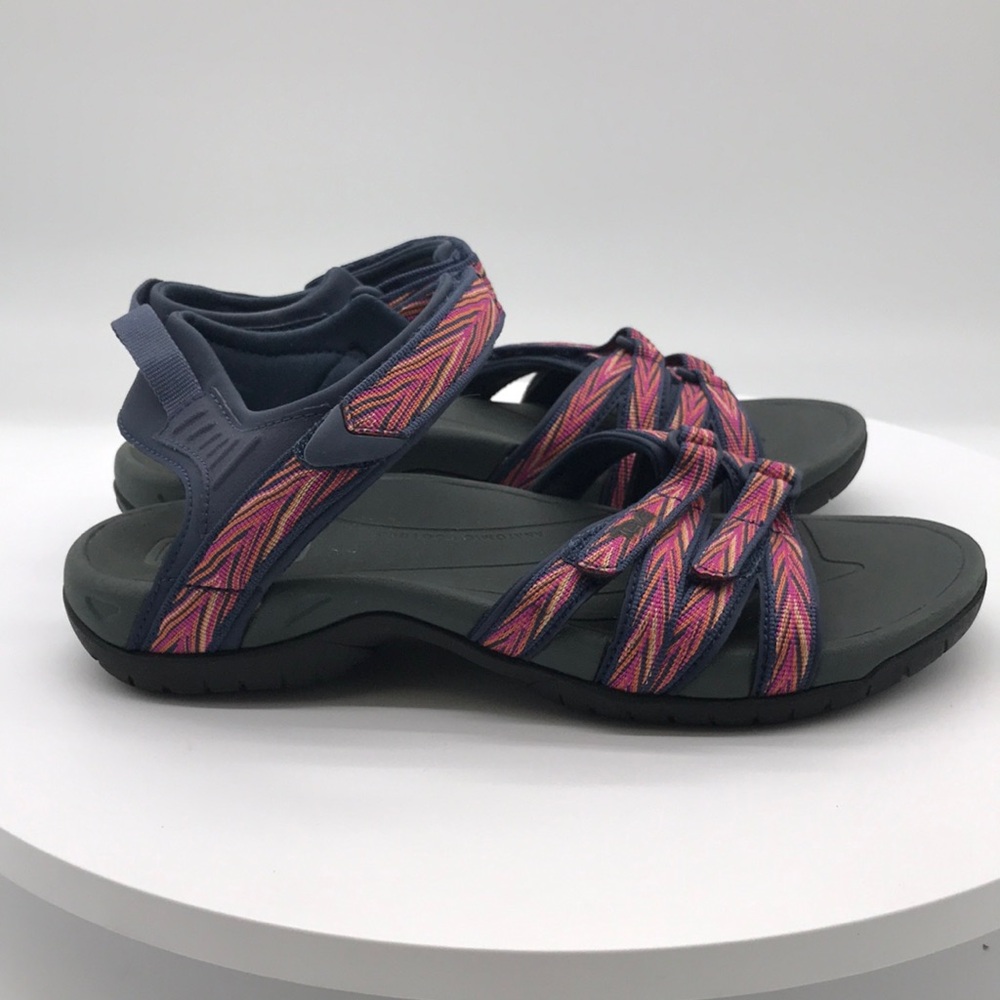 Teva womens shoes size 8.5 US